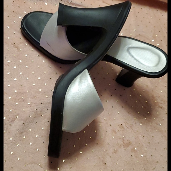 Heels - Picture 3 of 5